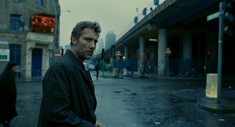 The use of the color cyan in "Children of Men" film