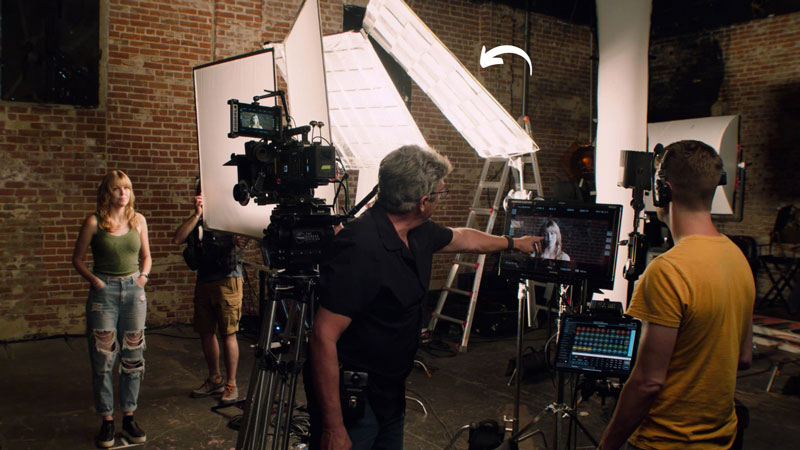 Cinematic Light Quality: Silver Bounce - Thumbnail