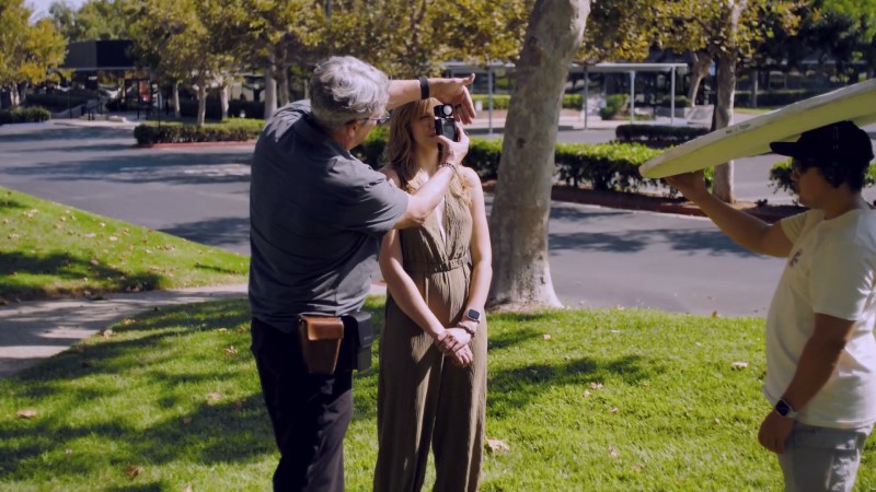 Cinematographer Shane Hurlbut, ASC shows how to shoot film in daylight and shaping light with a bounce