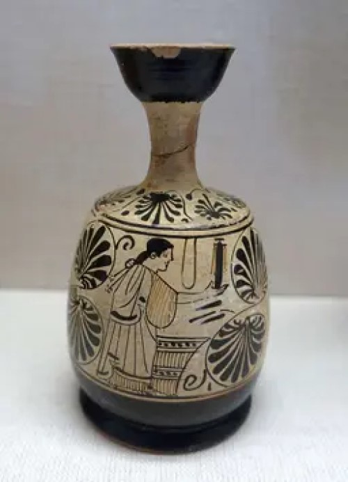 Lekythos with woman, Athens, 470-460 BC