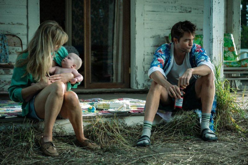 Grace and Jackson in Die My Love