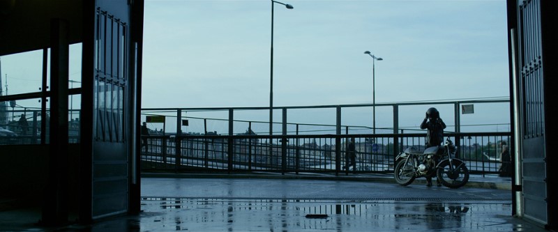 The use of the color cyan in The Girl with the Dragon Tattoo 2011 directed by David Fincher